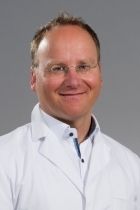 Dr. med. Oliver Petek